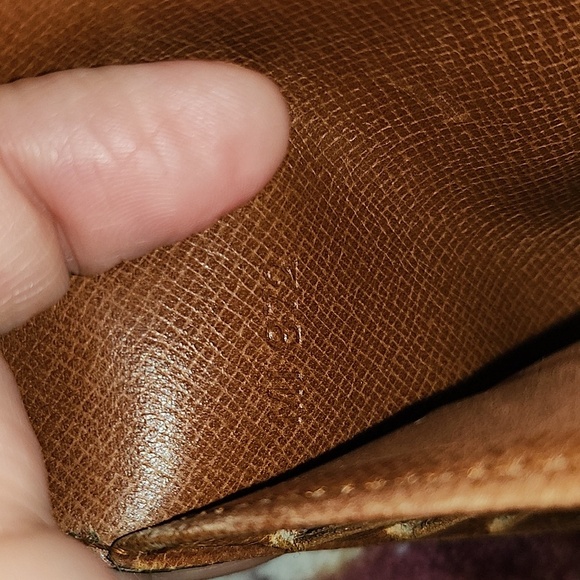 Louis Vuitton long wallet - Picture 13 of 13